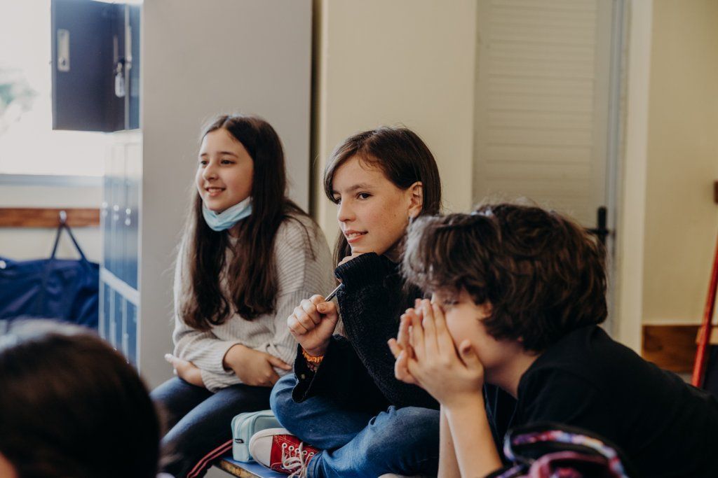 Adolescentes en el recreo